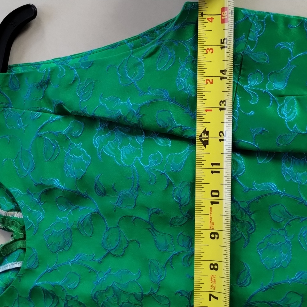 Elegant Floral Embroidered Green Sleeveless Dress Pleated Vibrant Colorful Chic - Picture 8 of 11